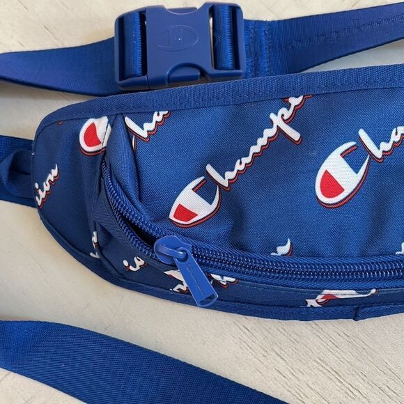 Champion Fanny Pack NWOT - Picture 2 of 3